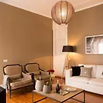 Traveling To Lisbon Cais do Sodre Apartments